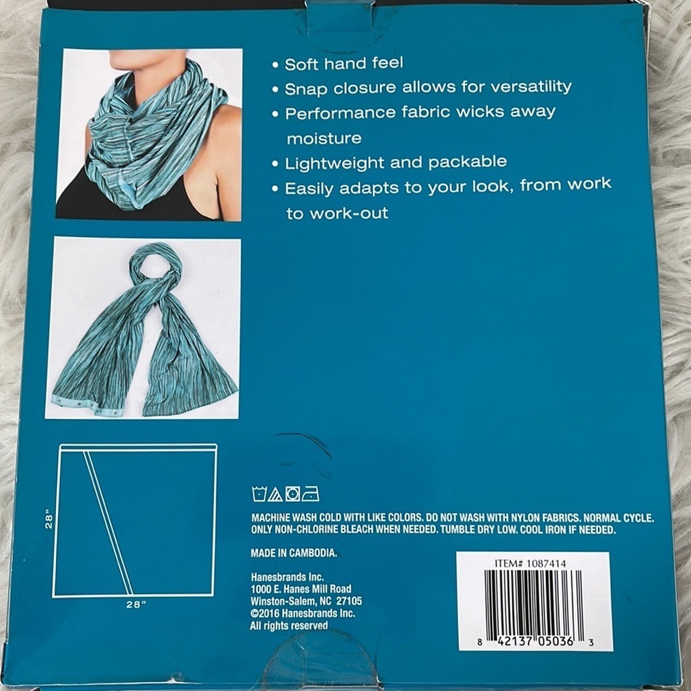 CHAMPION CONVERTIBLE LIGHTWEIGHT SNAP SCARF WEAR MULTIPLE WAYS NEW - Picture 2 of 2